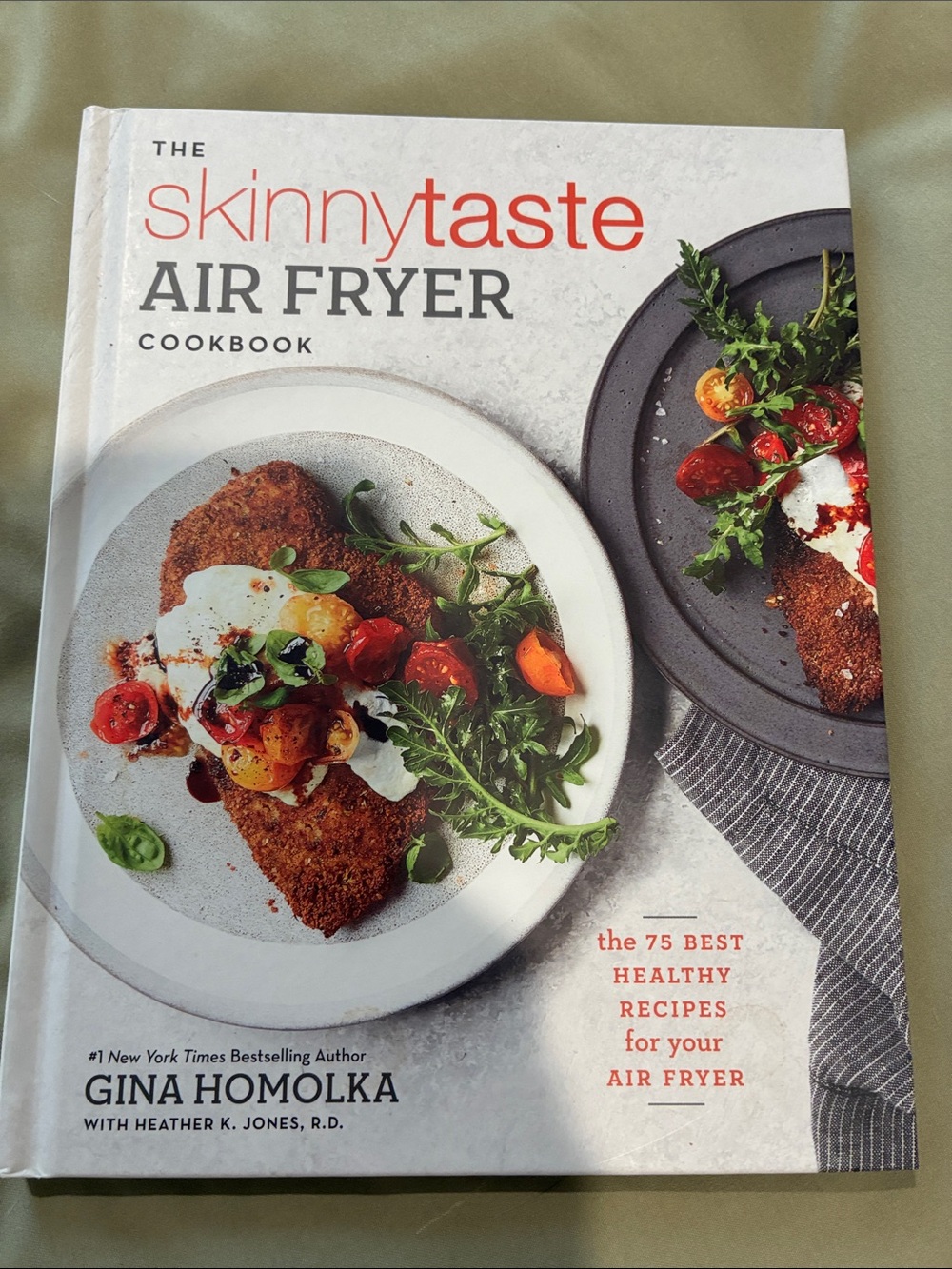 Gina Homolka SkinnyTaste Air Fryer Cookbook - White Cover